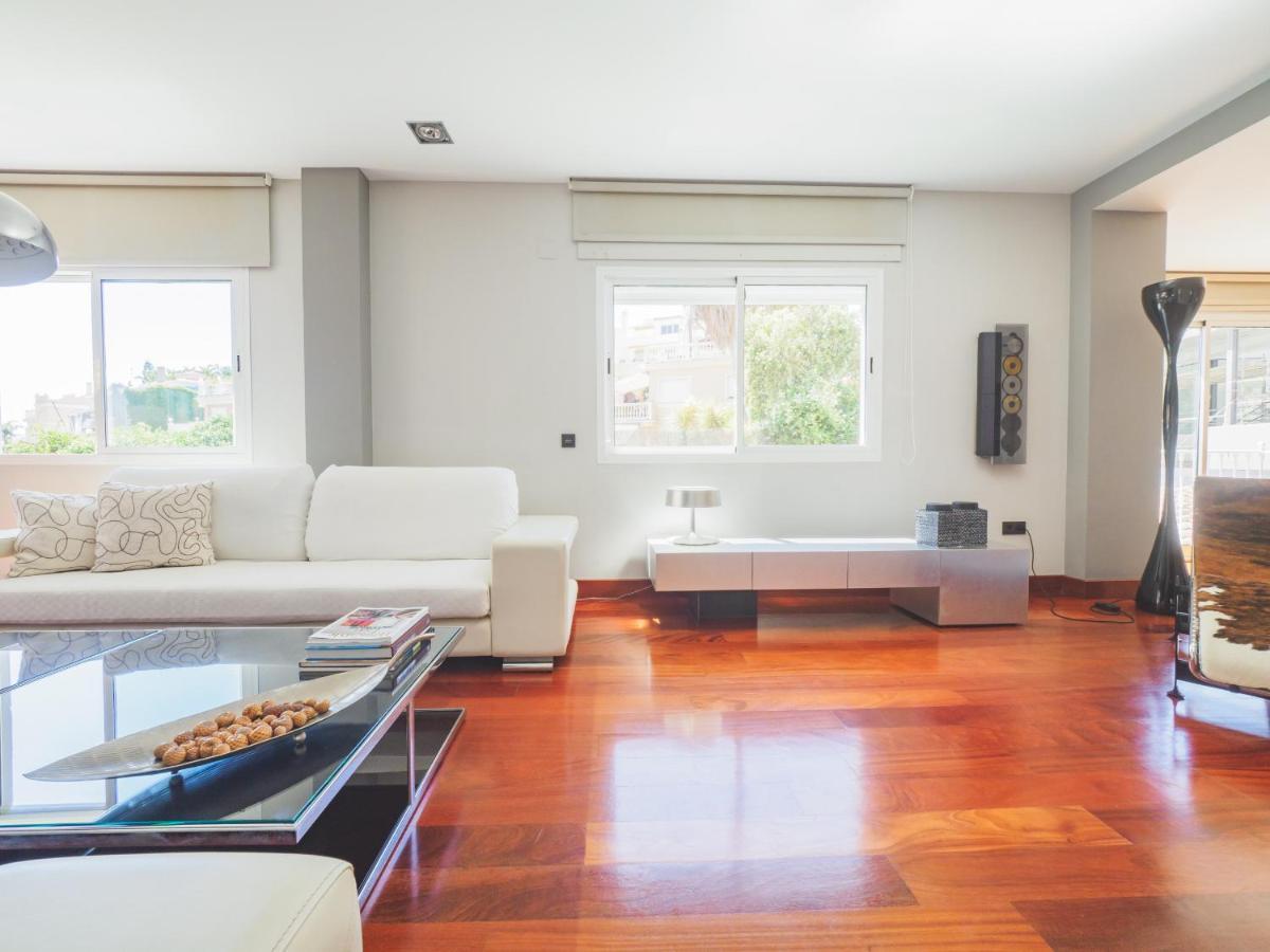 Cubo's Gibralfaro House Center
