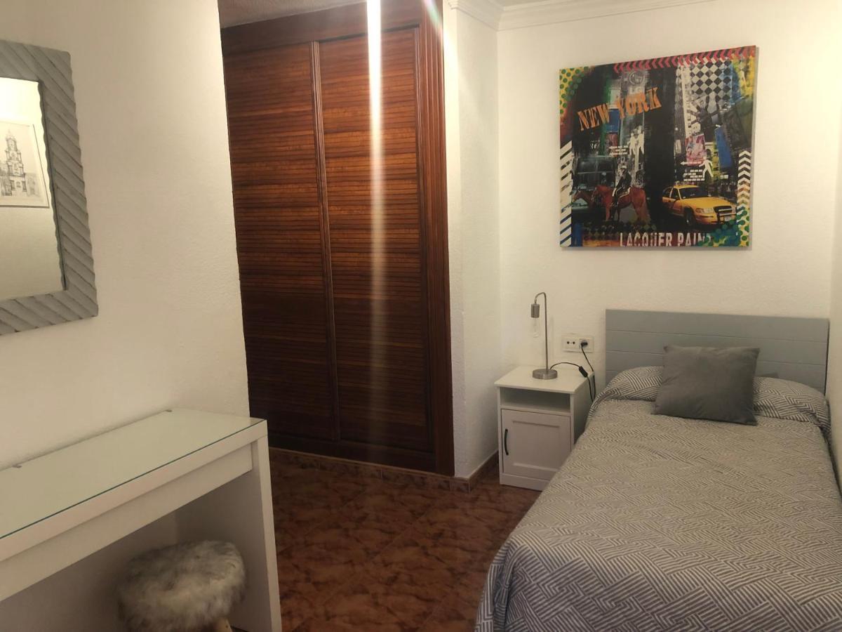 Piso En Pedregalejo A 50m De La Playa. Málaga
