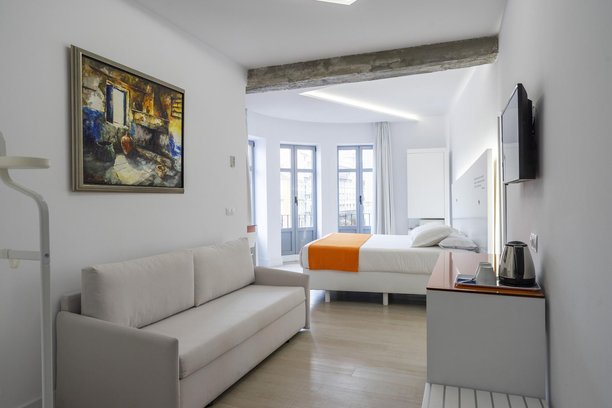 Atarazanas Boutique Hotel