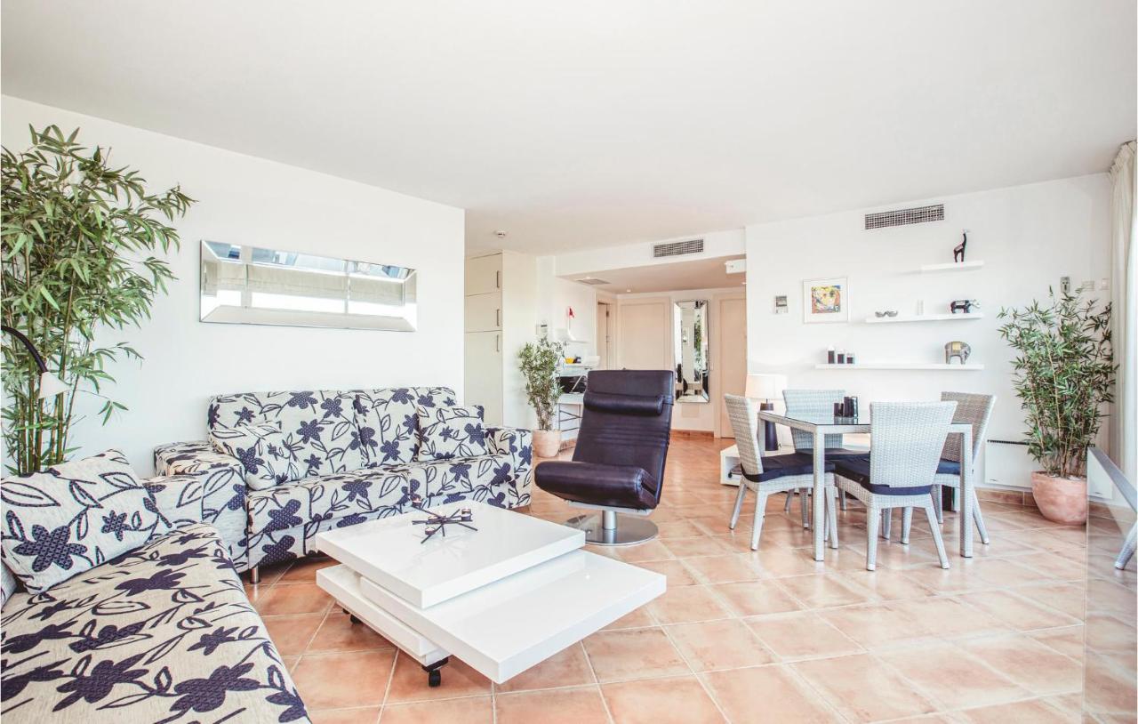 Apartamento Nice In With Outdoor Swimming Pool, Wifi&2 Bedrooms