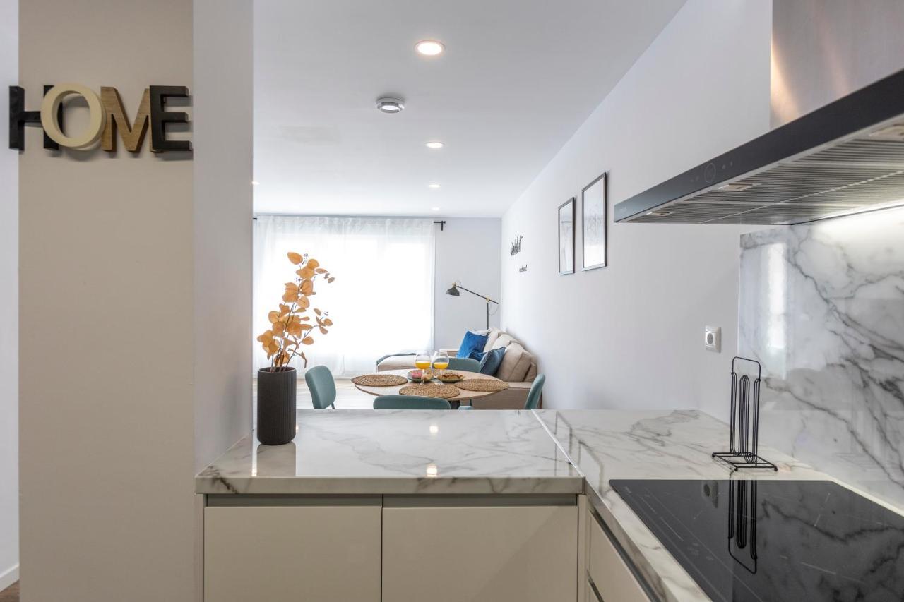 Fabuloso Nuevo Con Parking Y Piscina Apartamento