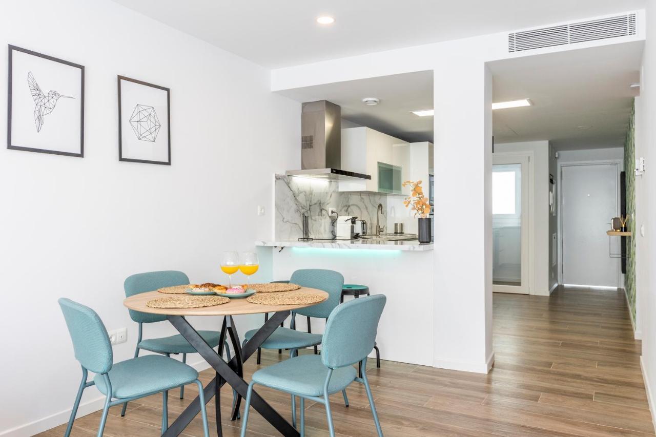 Fabuloso Nuevo Con Parking Y Piscina Apartamento
