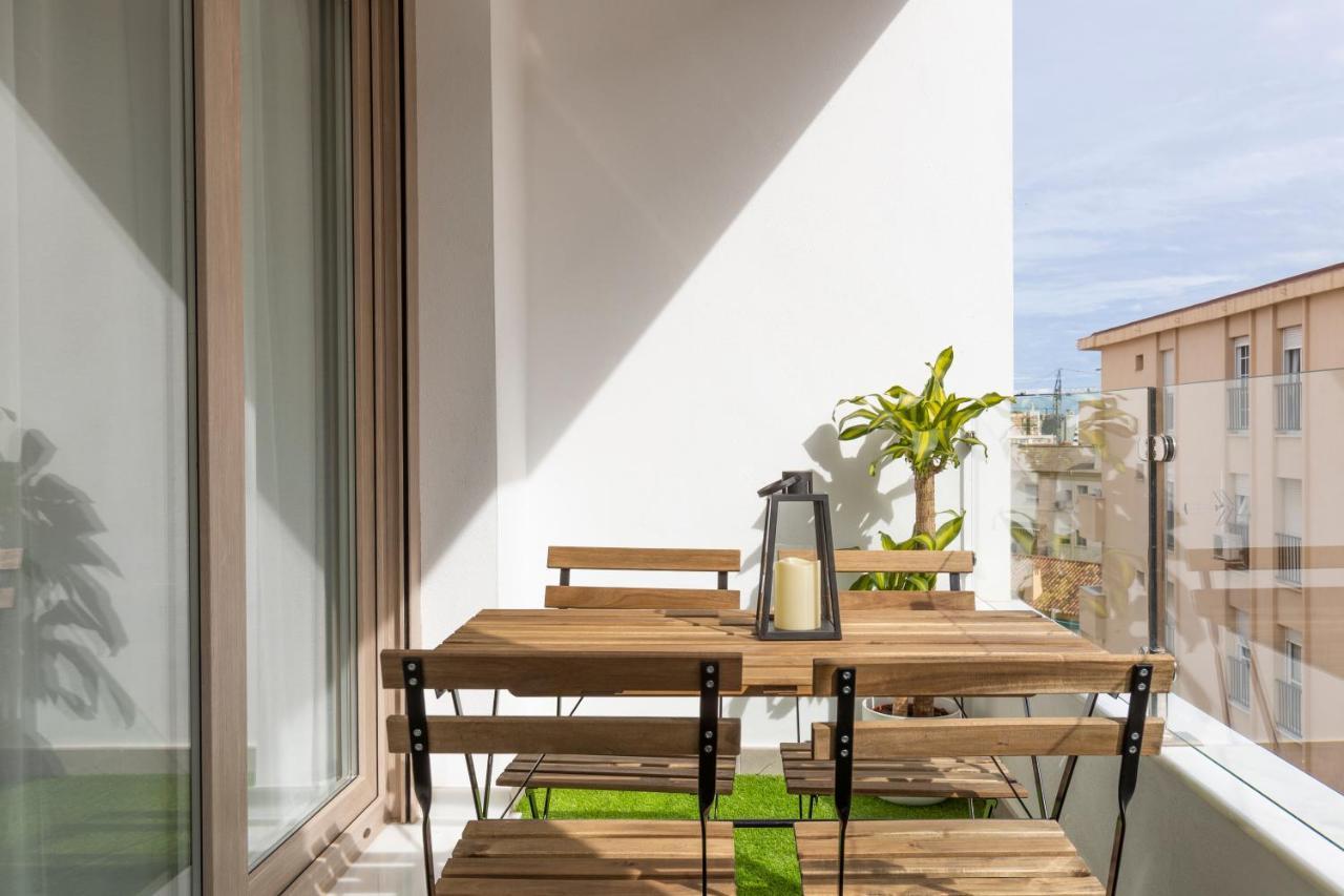 Fabuloso Nuevo Con Parking Y Piscina Apartamento