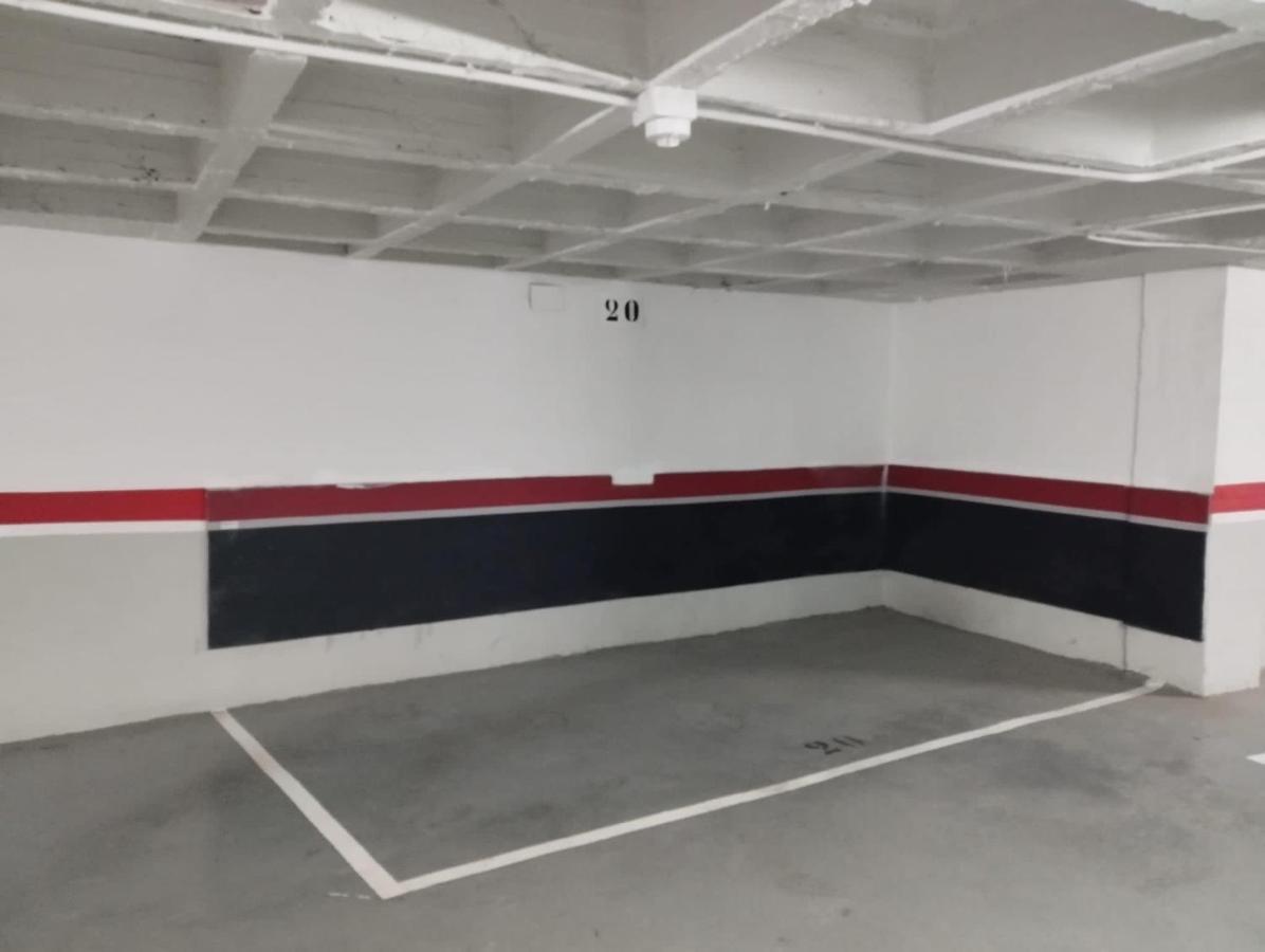 Apartamento Con Parking Junto A Catedral Centro De Estreno! *
