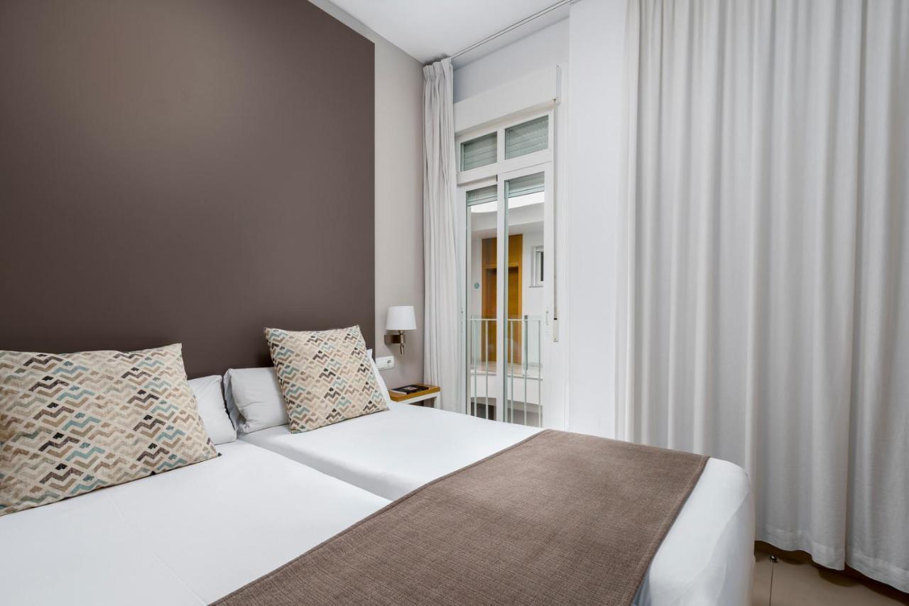Del Pintor Apartahotel