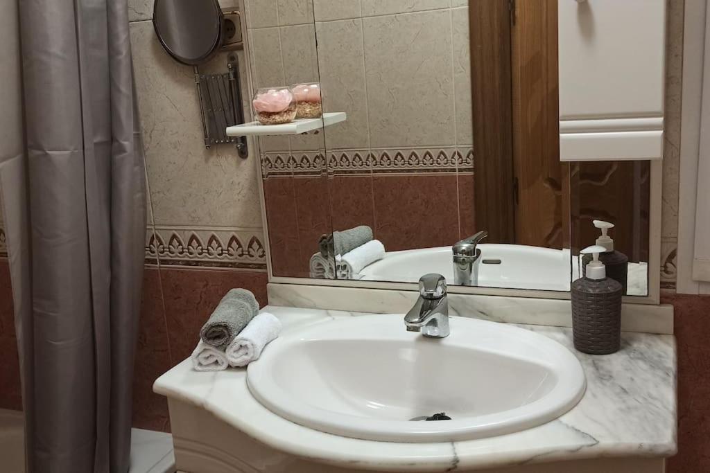 Apartamento Acogedor Apartamento ¡a 10 Minutos Del Centro De Málaga! *