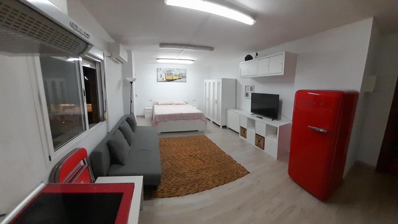 Apartamento Estudio Frente A Estacion Maria Zambrano Málaga