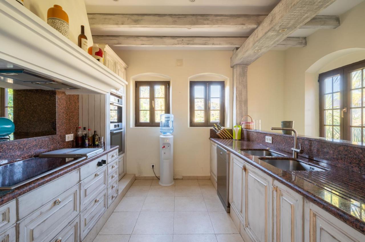 Melenchin Villa