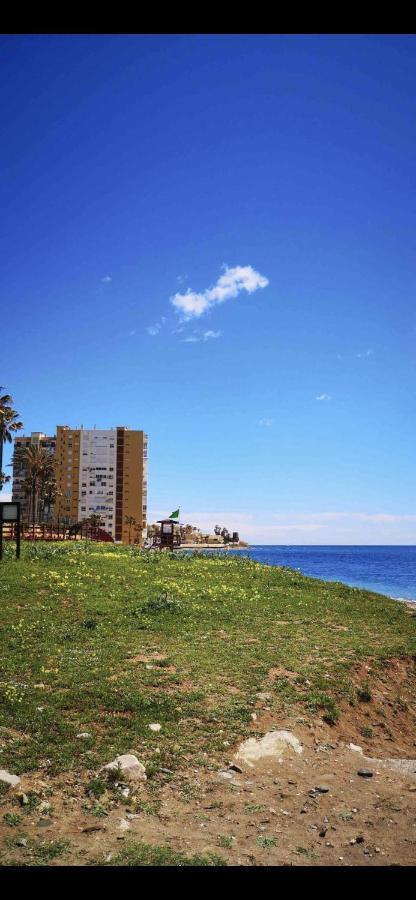 Apartment On The Front Malaga