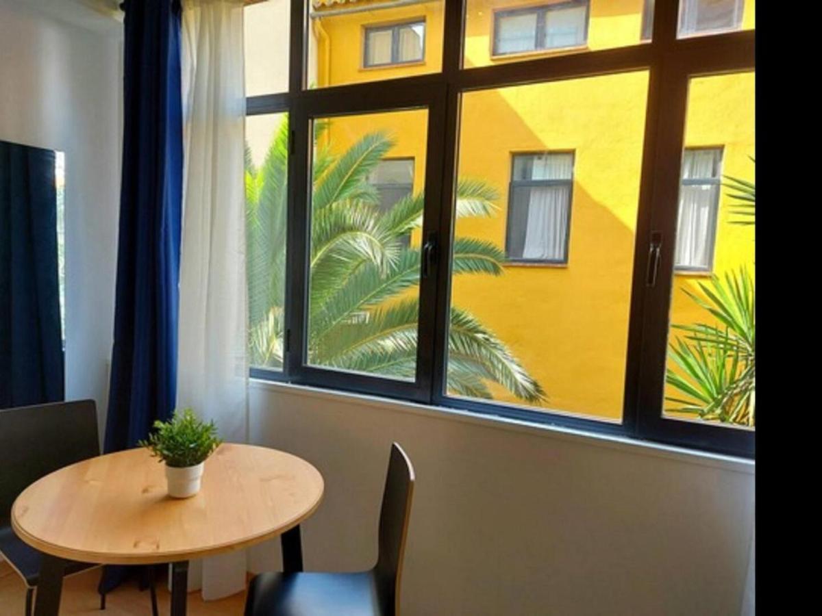 H2m Andres Perez Loft Ideally For Working - But Quiet And High Speed Wifi