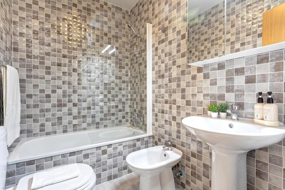 Apartamento -malagasunapts- Huge & * Pool* Freepark* *