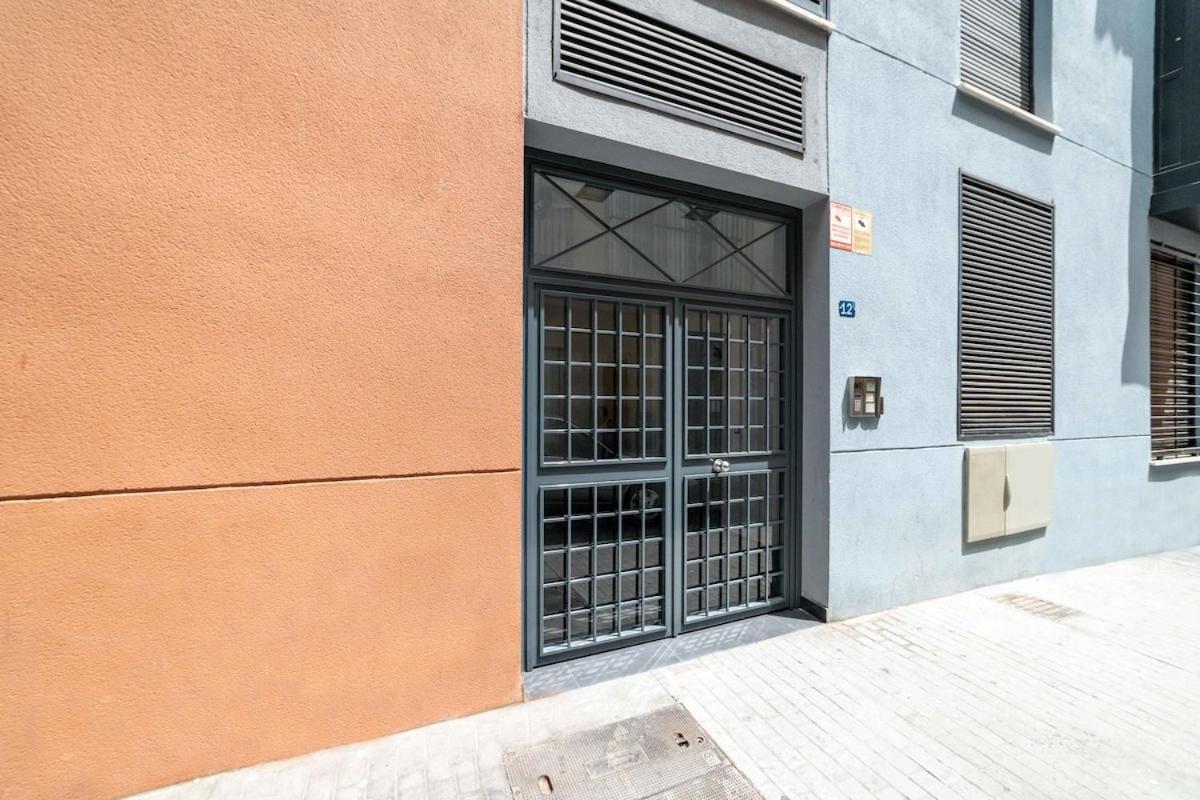 -malagasunapts- Huge & * Pool* Freepark* Apartamento *
