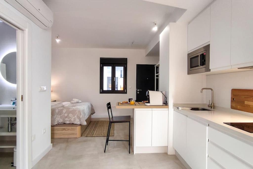 Apartamento Charming Studio In Center By Sharingco. Málaga