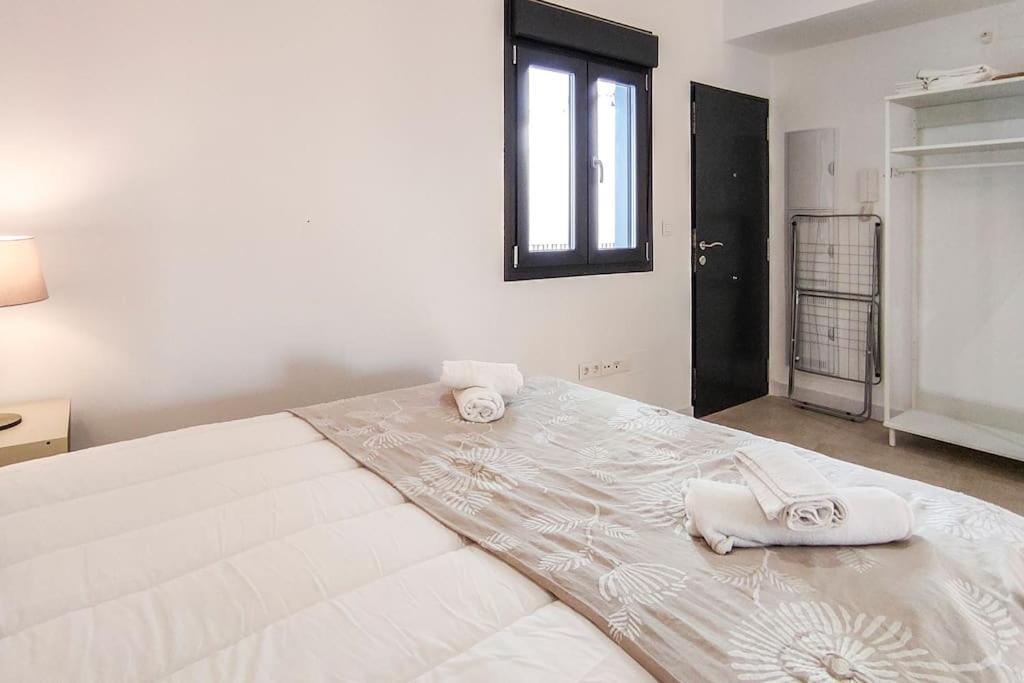 Charming Studio In Center By Sharingco. Apartamento *