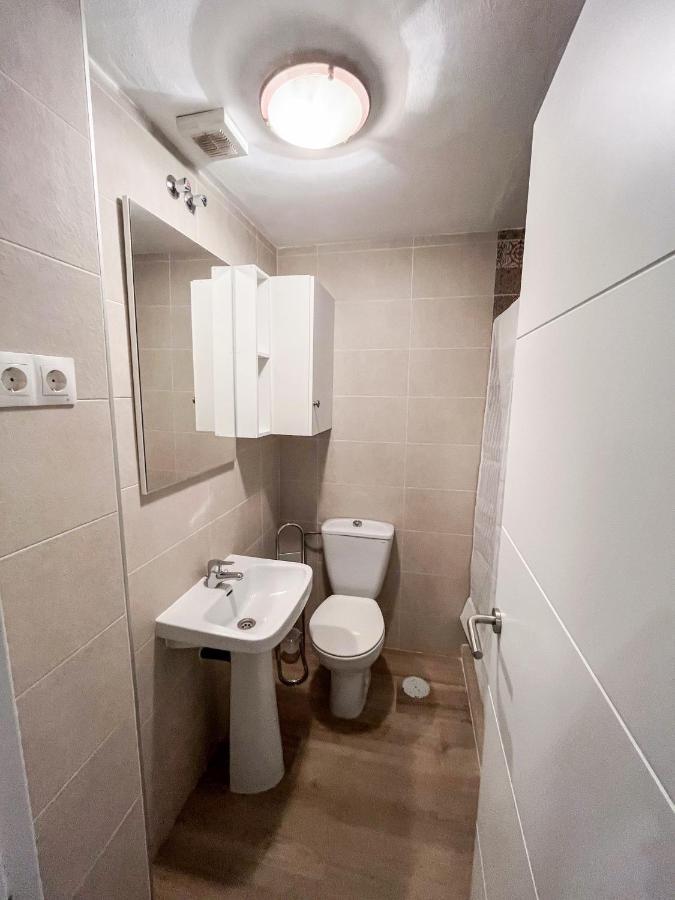 Amplio Apartamento En Av. Carlos Haya * Malaga