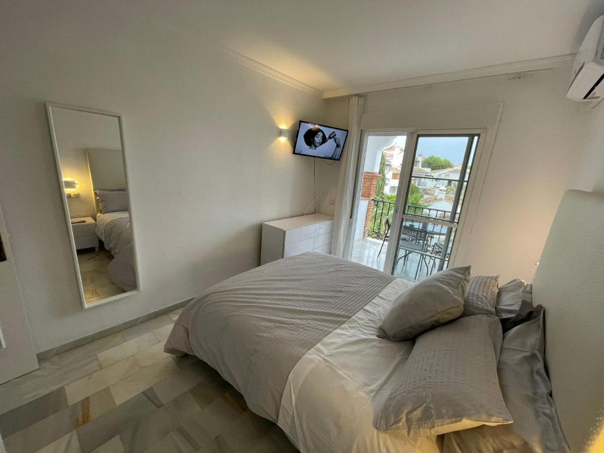 Apartamento Malagatravelbook Piscina Y Parking Gratis *