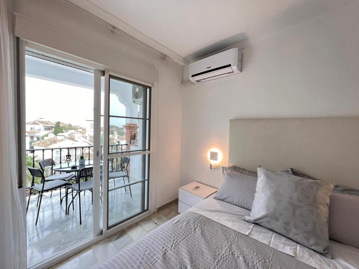 Malagatravelbook Piscina Y Parking Gratis Málaga