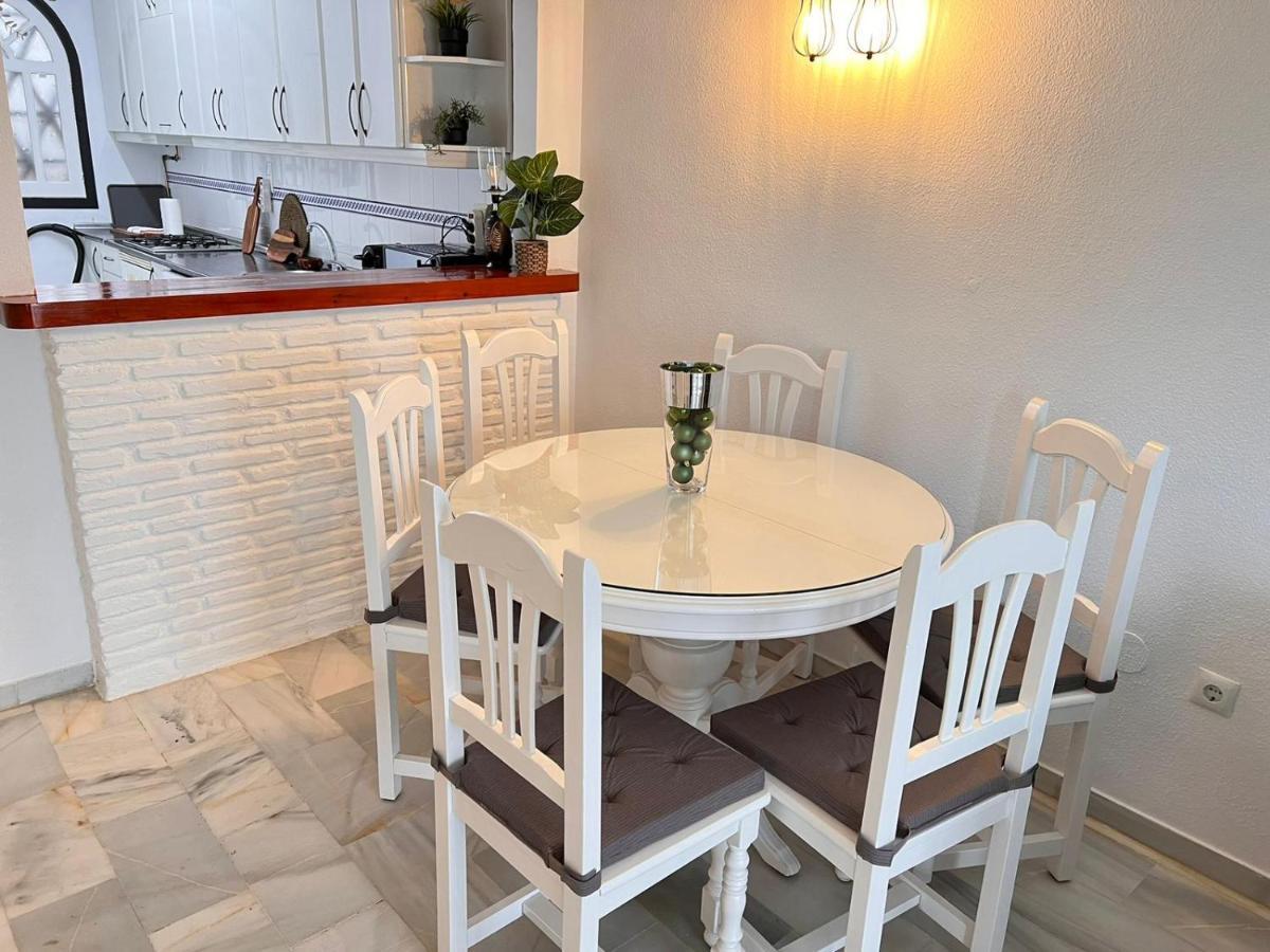 Malagatravelbook Piscina Y Parking Gratis * Málaga