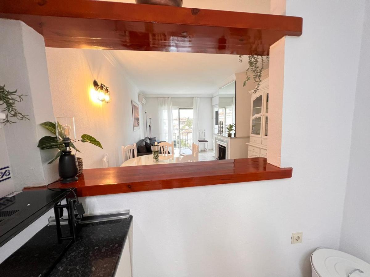 Malagatravelbook Piscina Y Parking Gratis