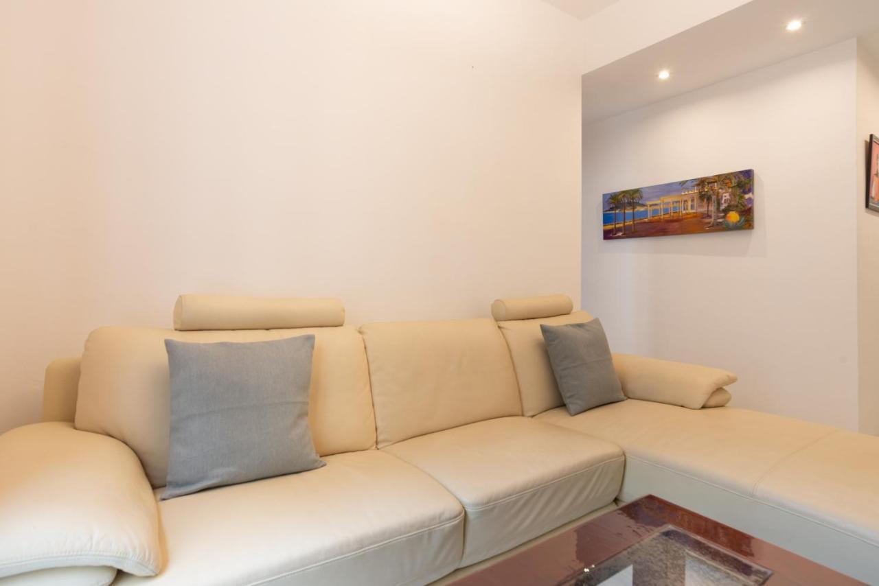 Urbe10 Marin Garcia 2 Bedrooms Malaga