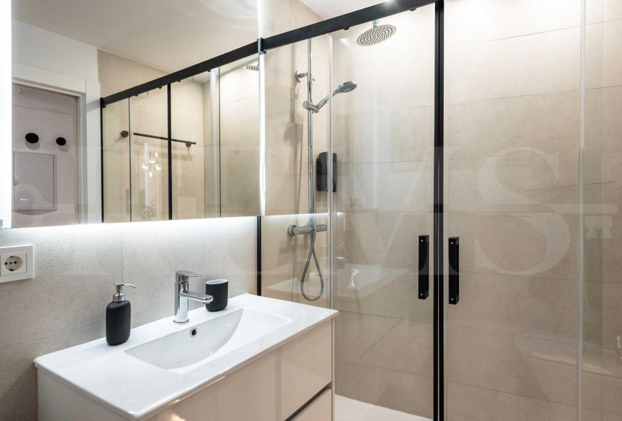 Apartment Contemporary Luxe Duplex In The Heart Of By Rems