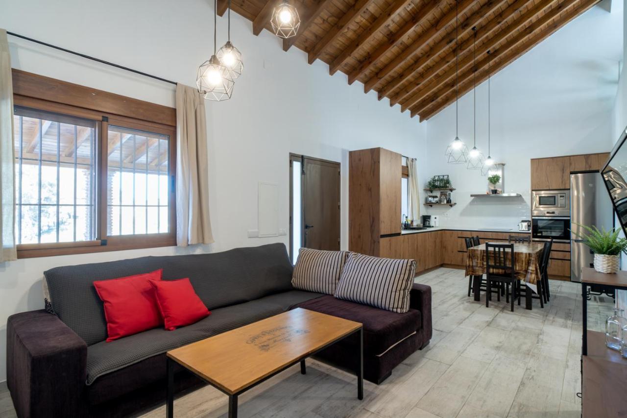 De Diseno Con Piscina Y Barbacoa Сasa de vacaciones