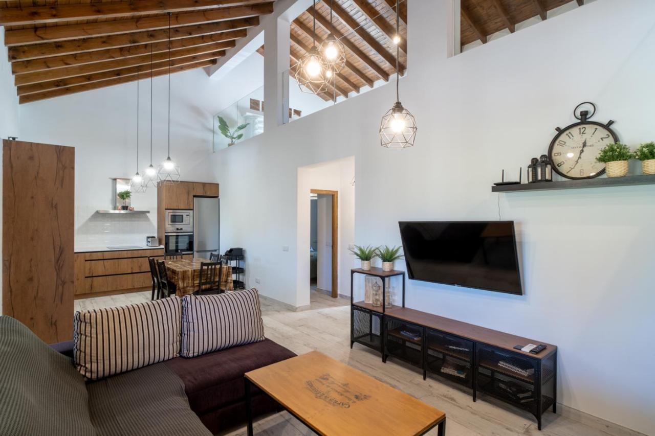 De Diseno Con Piscina Y Barbacoa Сasa de vacaciones
