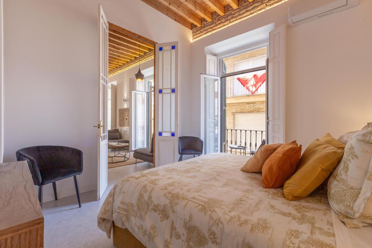 Wonderful With Three Bedrooms And Two Bathrooms In The Center *