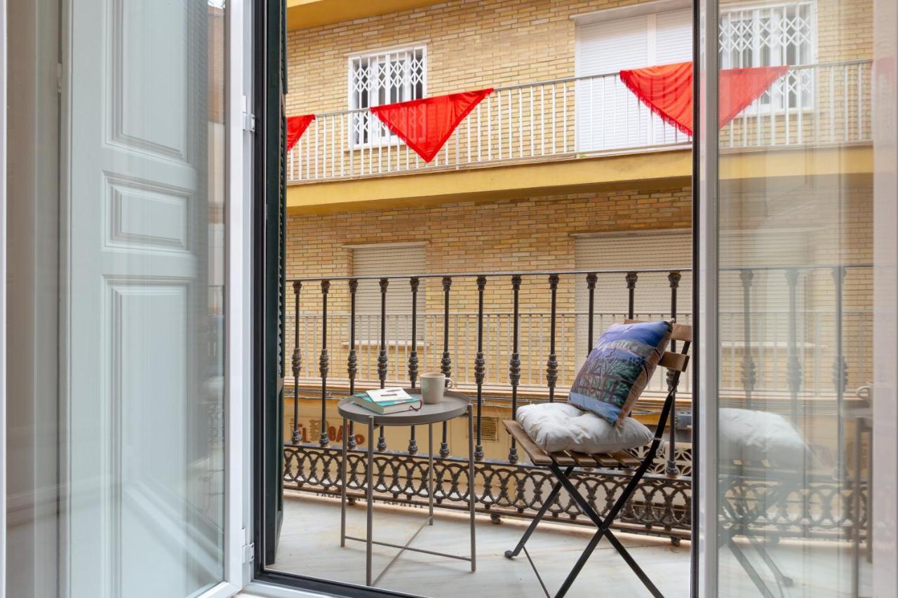Wonderful With Three Bedrooms And Two Bathrooms In The Center