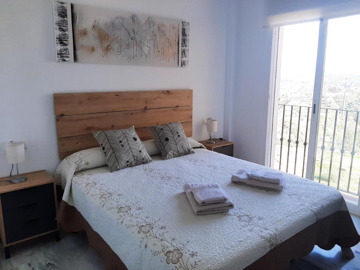 Apartamento Costa Del Sol, Apartamento Completo, Amplio Y Acogedor Con 3 Habitaciones, Piscinas, Riviera Del Sol, Mijas,
