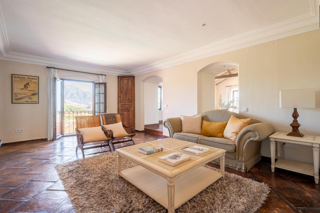 Melenchin Villa