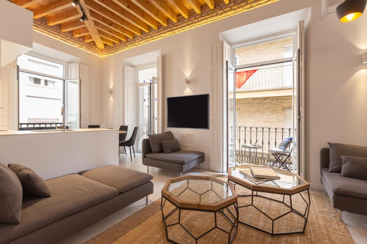 Apartamento Wonderful With Three Bedrooms And Two Bathrooms In The Center Málaga