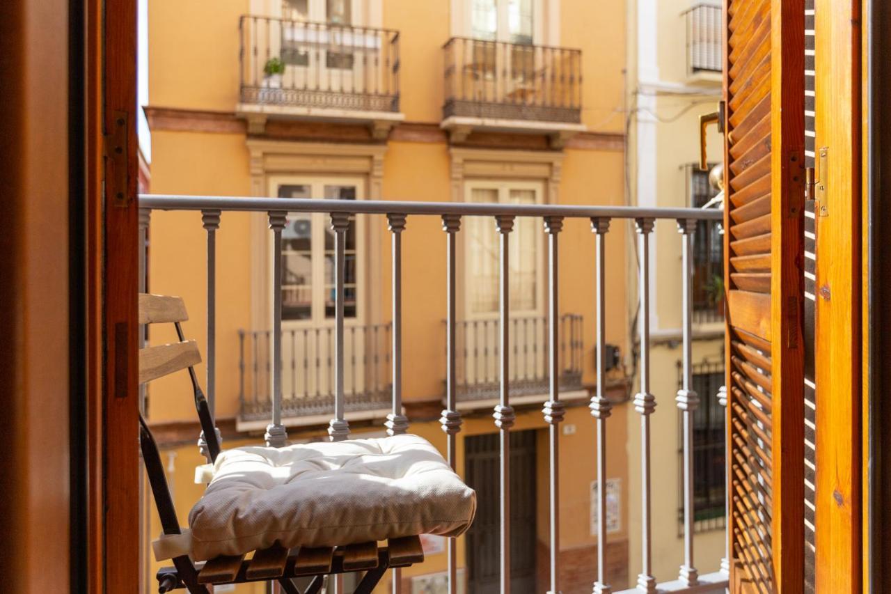 Bright With Patio And Balconies In The Center Apartment *