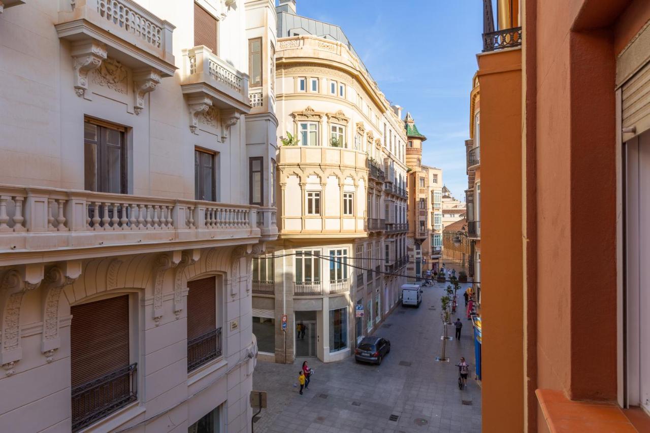 Atarazanas: De Dos Apartamento *