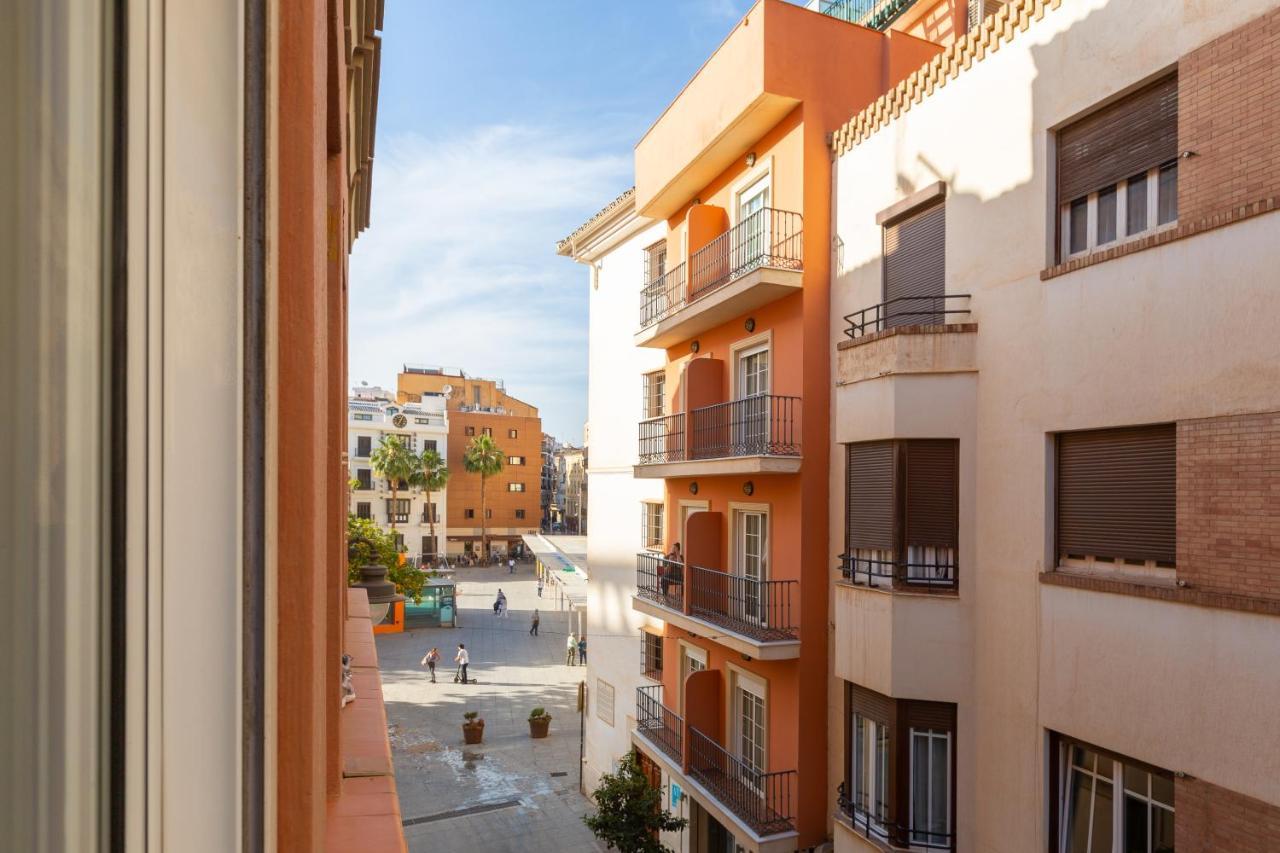 Atarazanas: De Dos Málaga