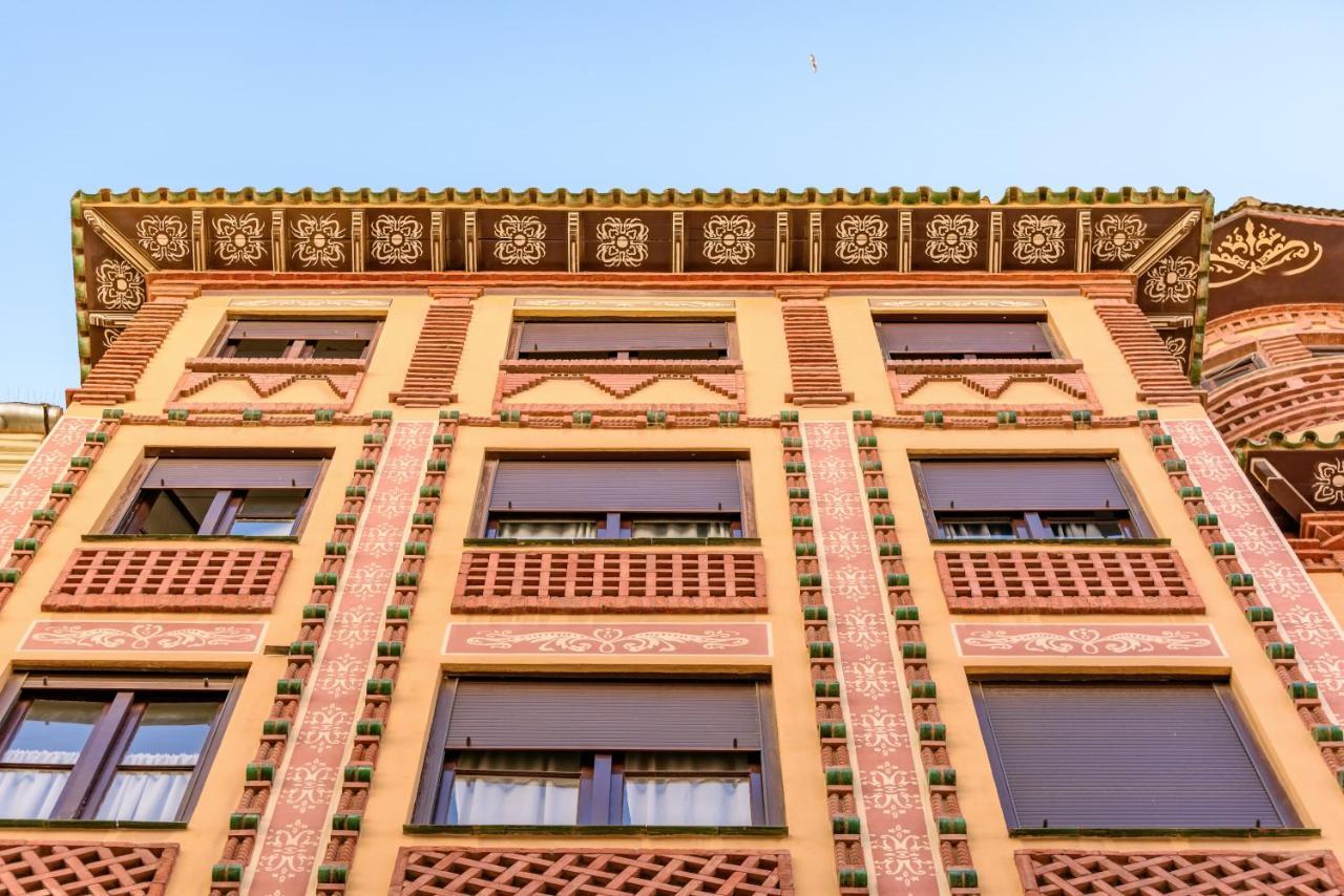 Atarazanas: De Dos Málaga