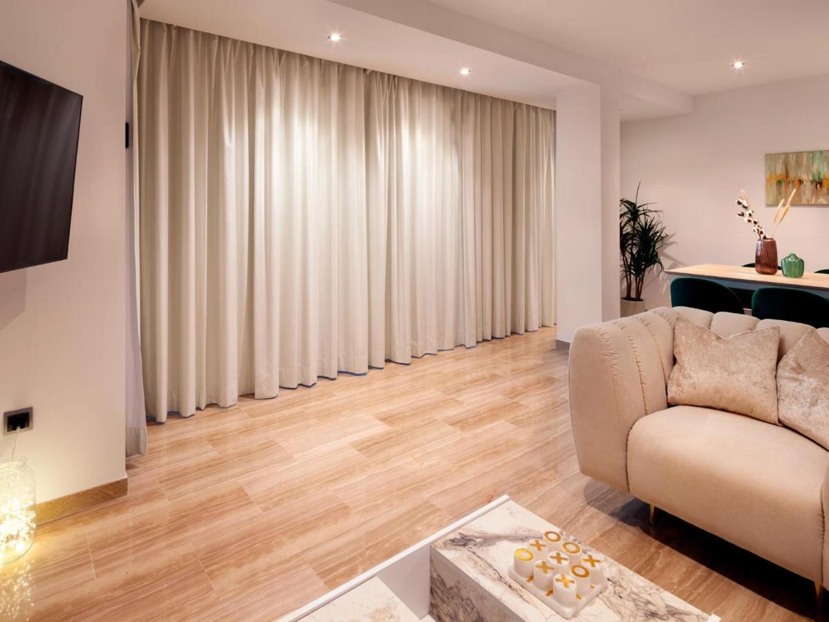 Apartment Plaza Uncibay 1 *