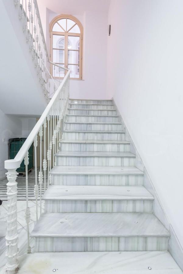 Marvellous Penthouse With Terrace & Cathedral Views By Rems Apartamento Málaga