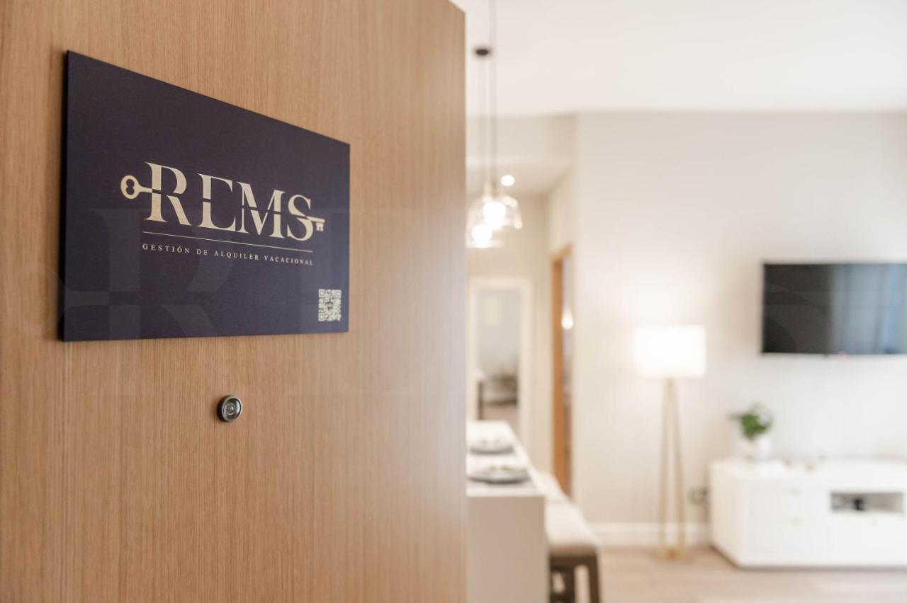 Cozy With Parking In The Center By Rems Apartamento