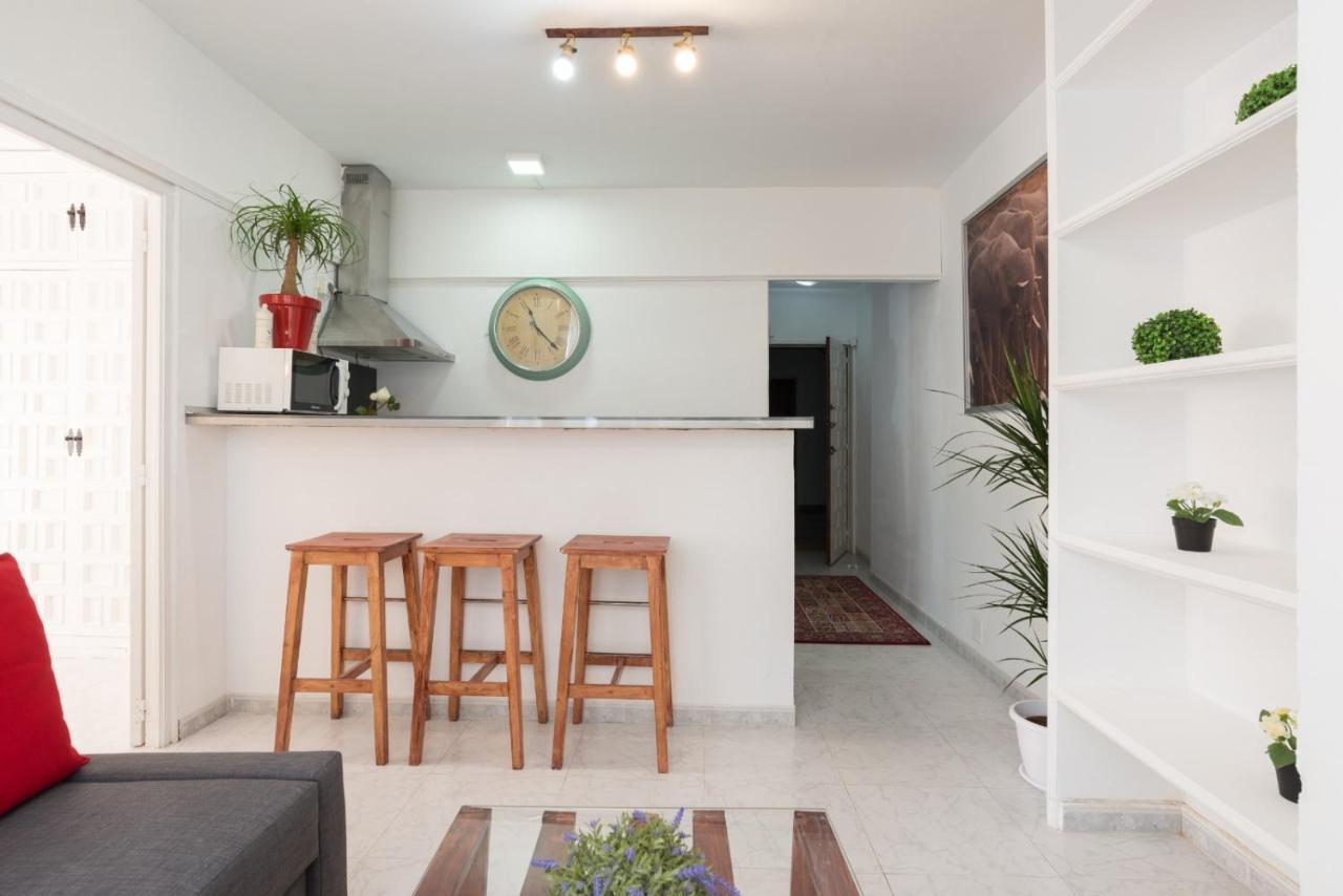 Bright Beachfront Apartamento