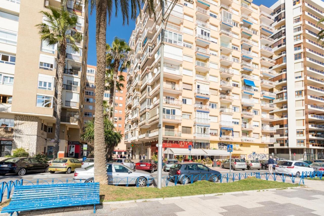 Bright Beachfront Apartamento