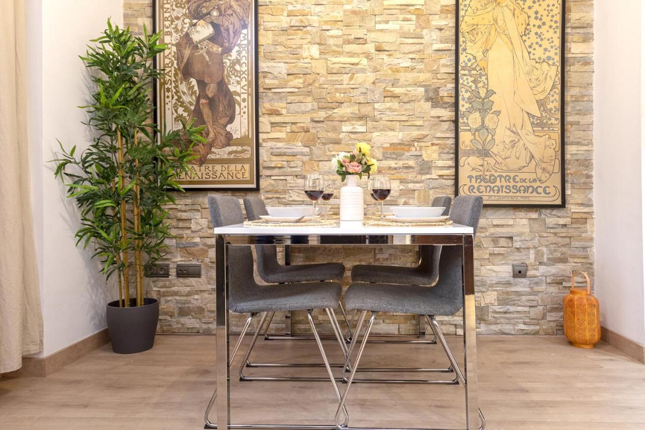 -malagasunapts-urban&central Apartment
