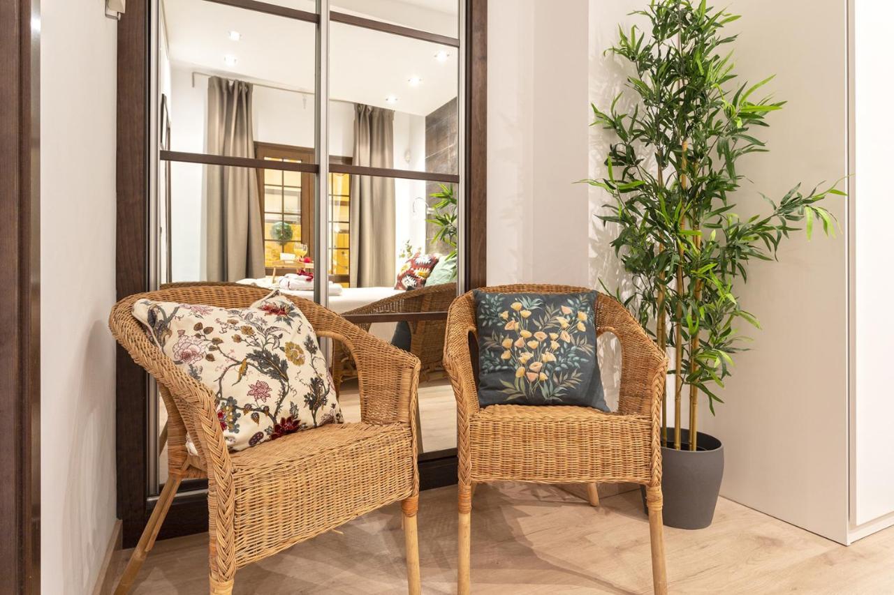 Apartment -malagasunapts-urban&central
