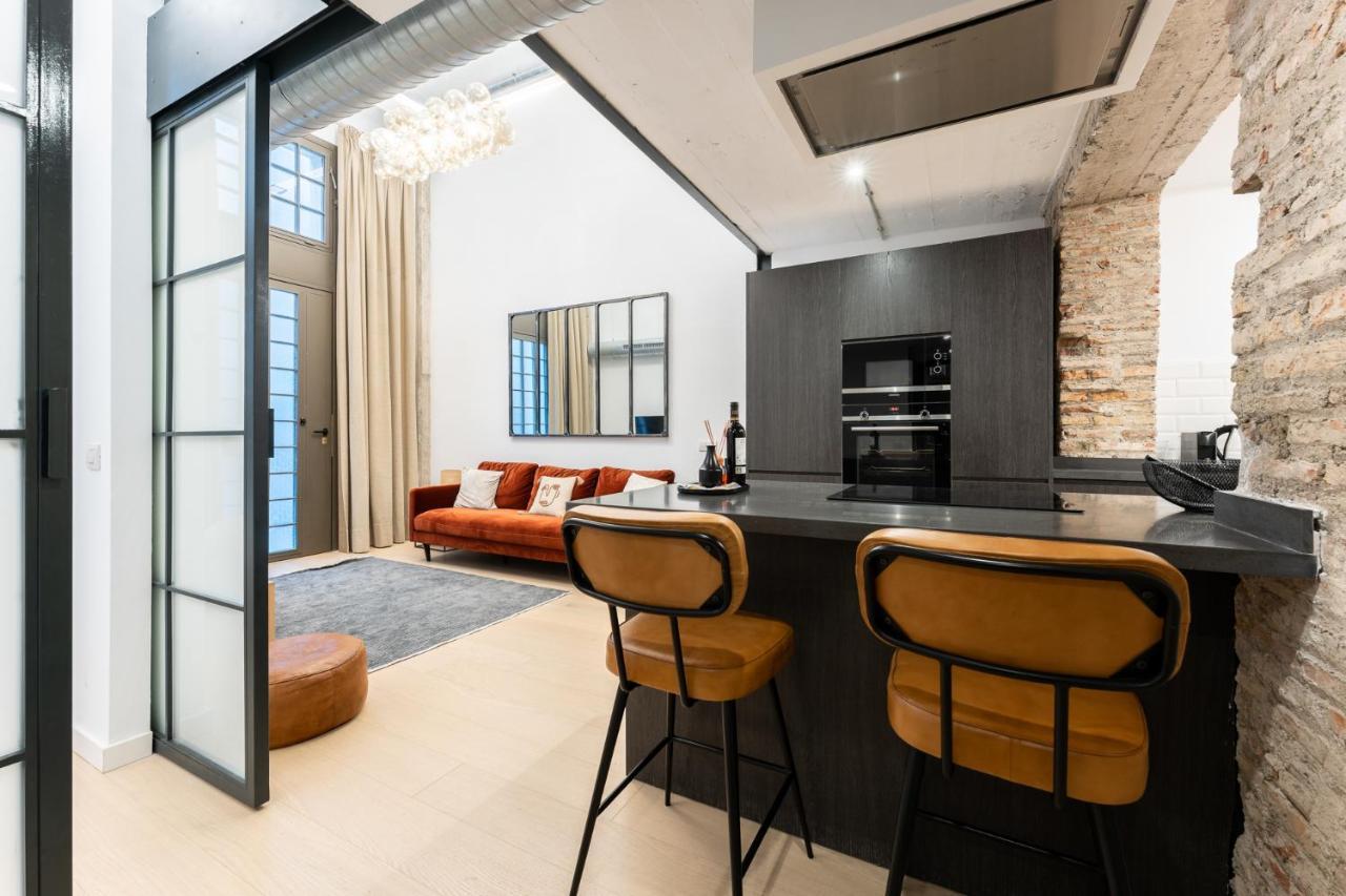 High Ceiling Gem In Heart Of Historic District * Málaga