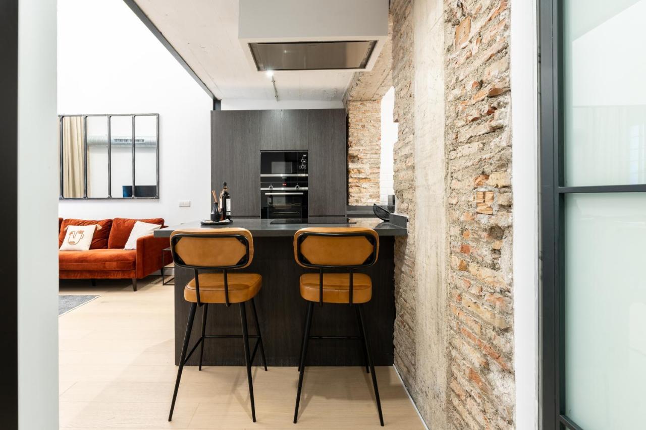 High Ceiling Gem In Heart Of Historic District * Málaga