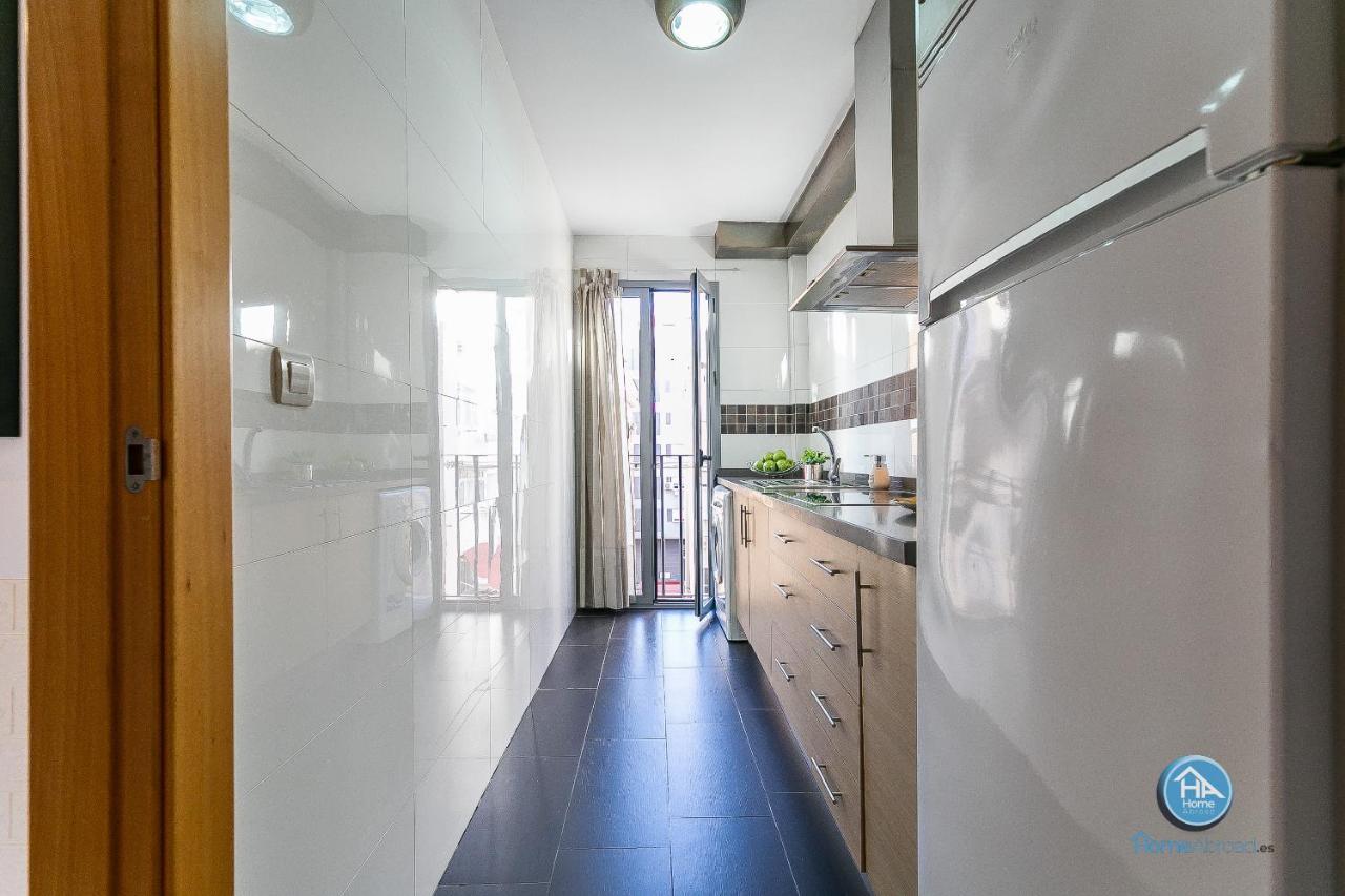 Premium Penthouse With Roof Terrace And Parking In Carlos Haya * Málaga
