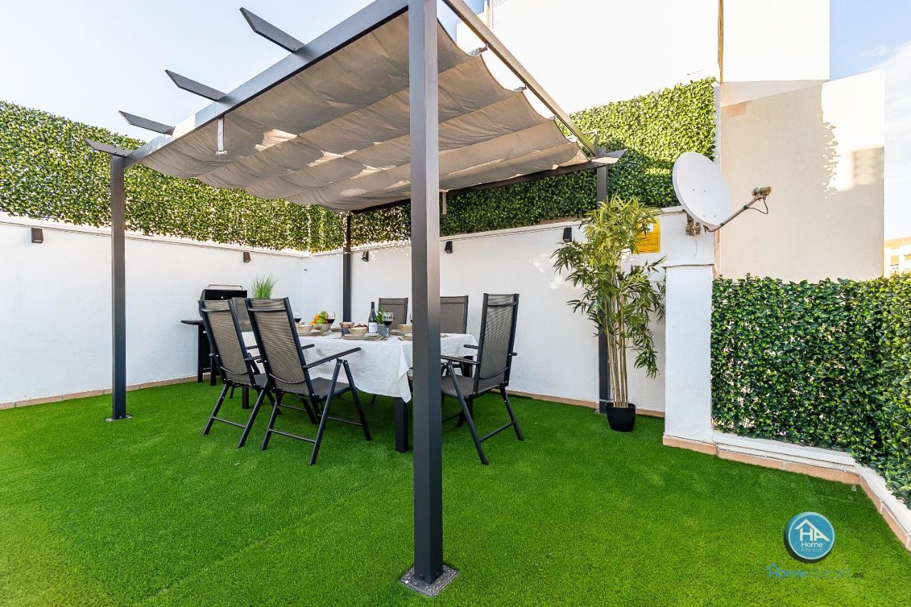 Premium Penthouse With Roof Terrace And Parking In Carlos Haya *