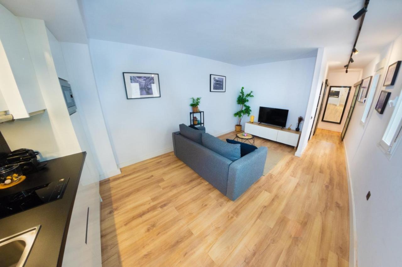 Modern Haven For Urban Explorers By Rems Apartamento *