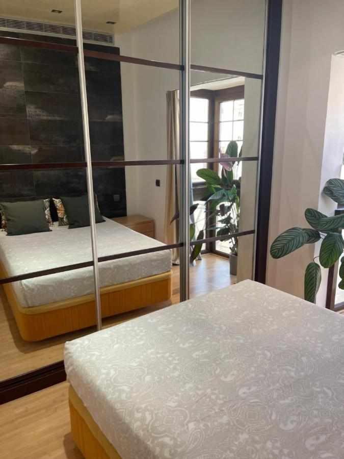 Flat Victoria Apartment
