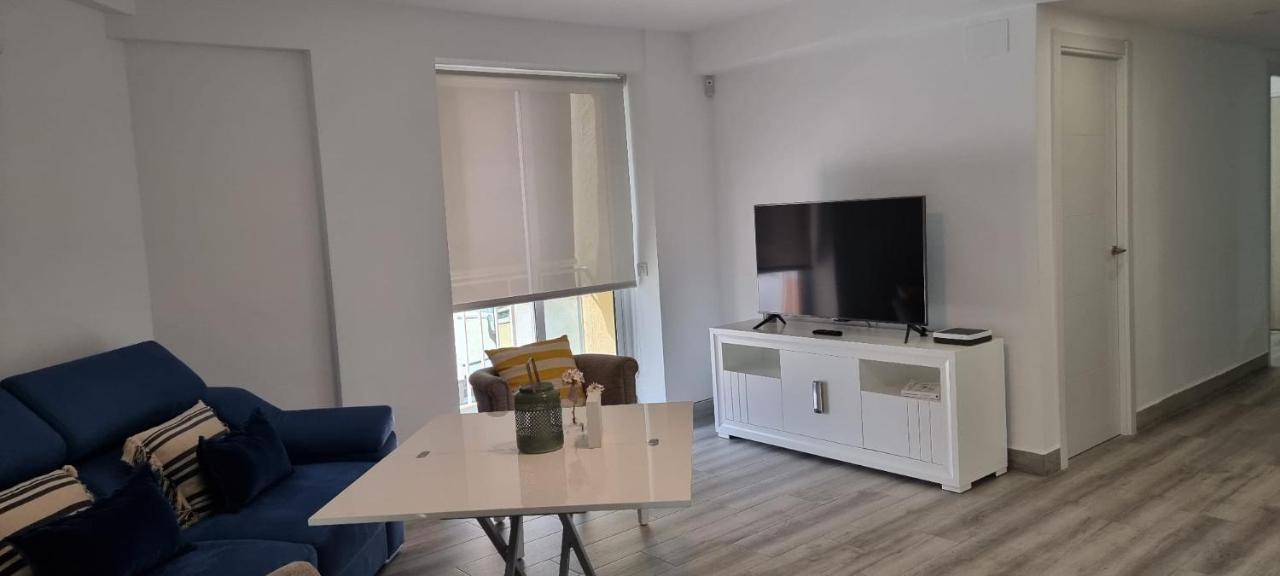 Almansa Shoping & Balcony 3 Bedrooms Center * Málaga